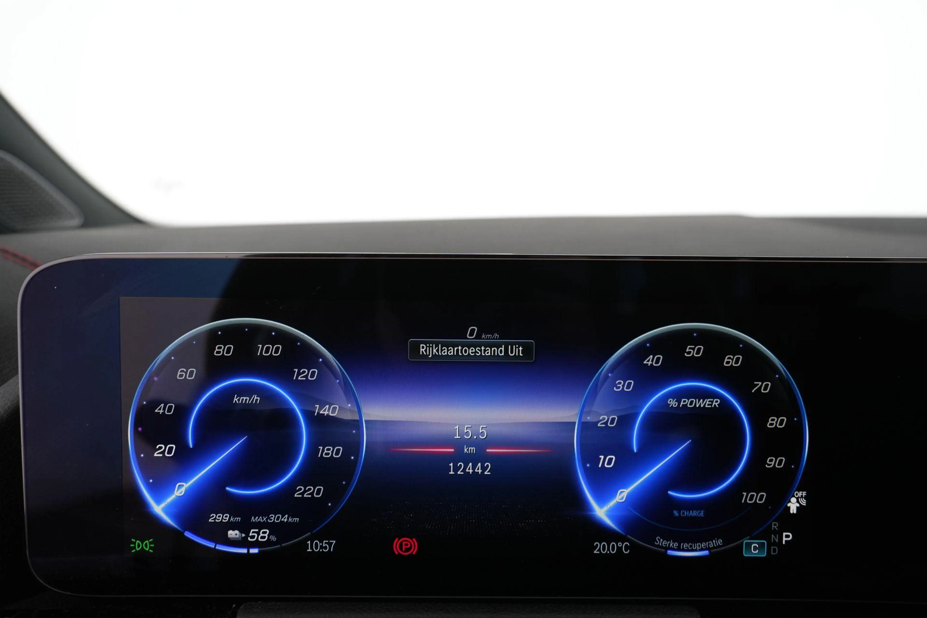 Mercedes-Benz EQA 250 250+ AMG Line — photo 14