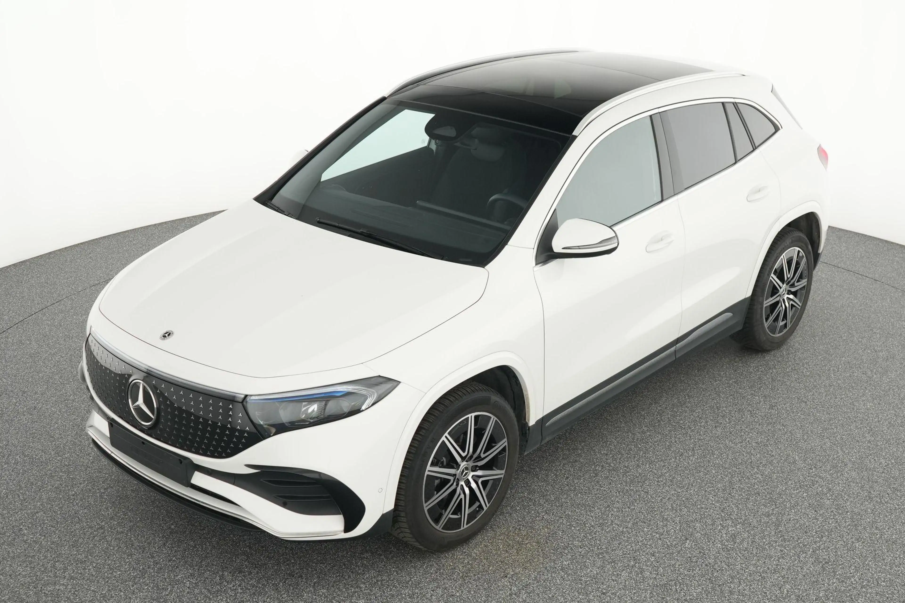Mercedes-Benz EQA 250 250+ AMG Line — photo 11