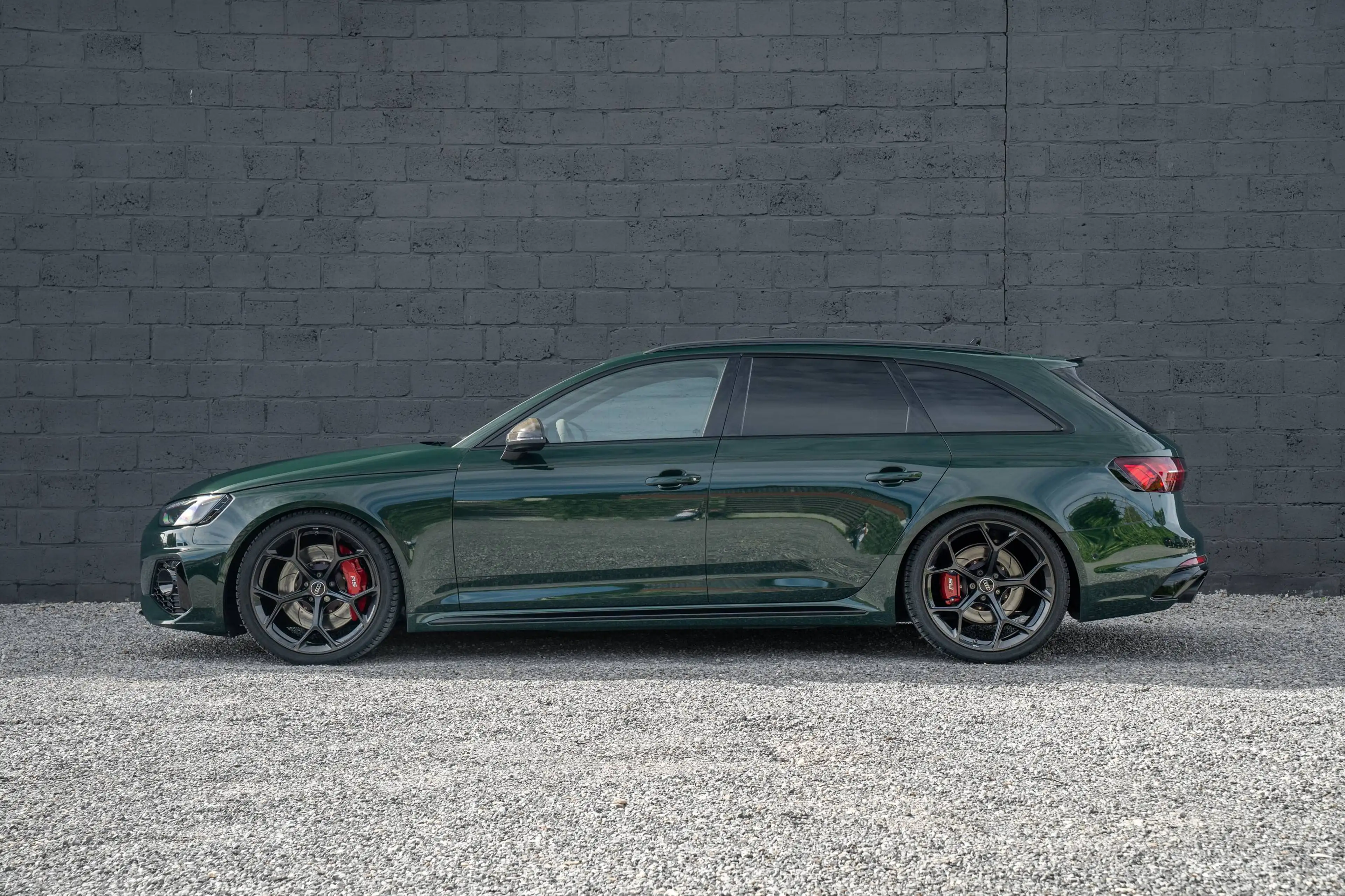 Audi RS4 COMPETITION PLUS / LICHTE VRACHT — photo 2