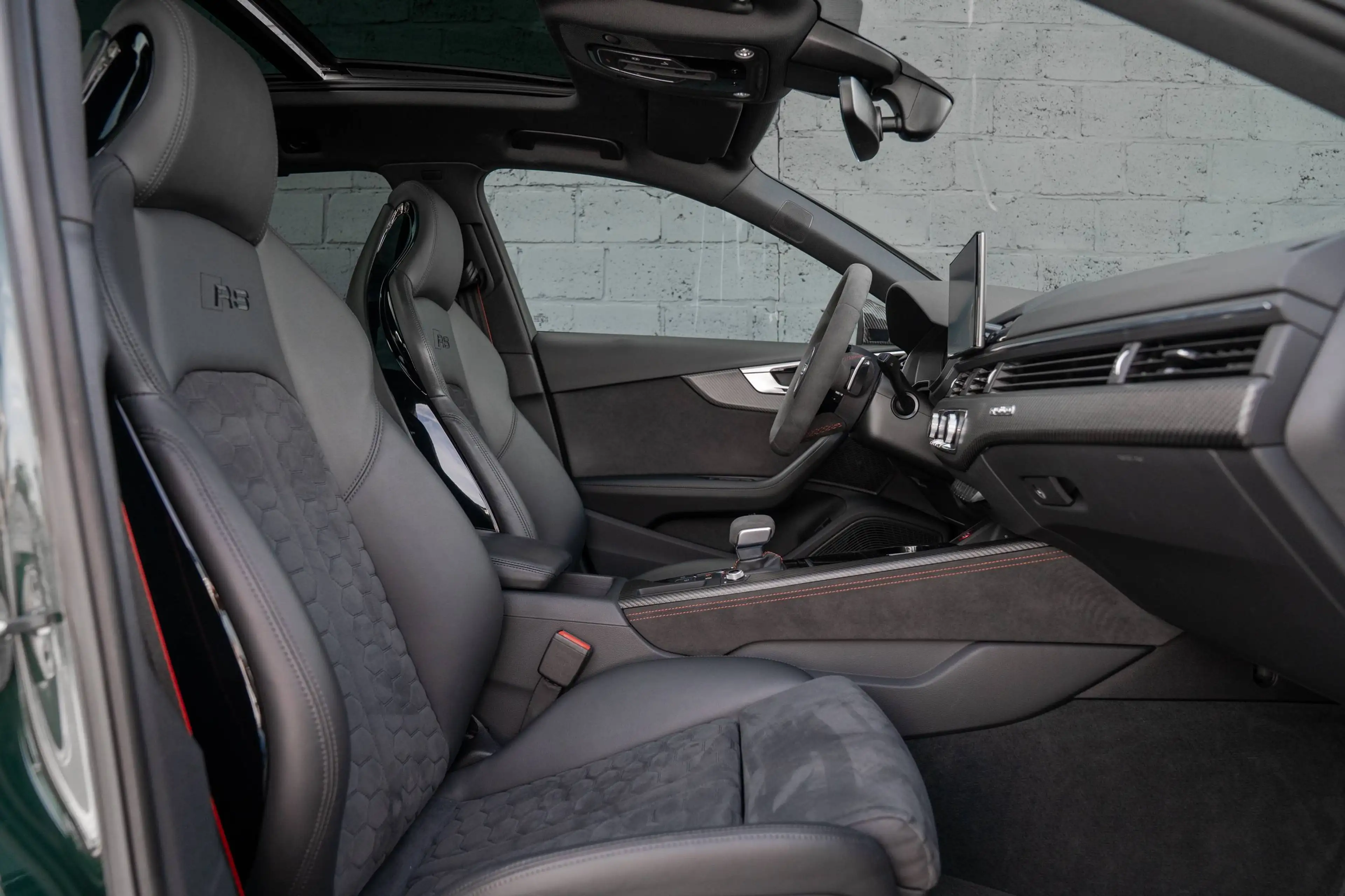 Audi RS4 COMPETITION PLUS / LICHTE VRACHT — photo 7