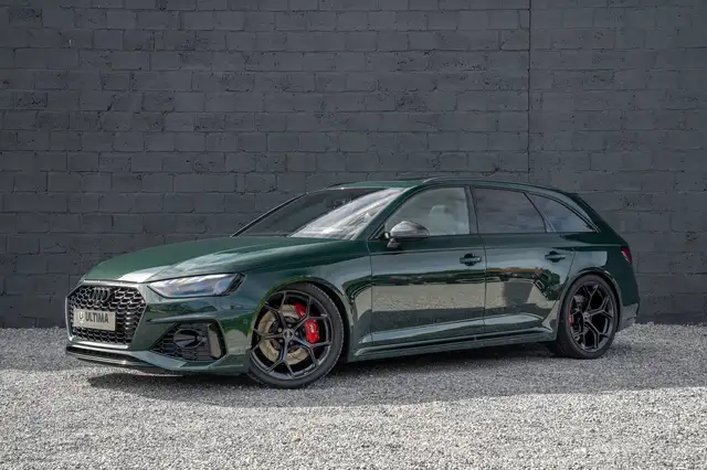 Audi RS4 COMPETITION PLUS / LICHTE VRACHT