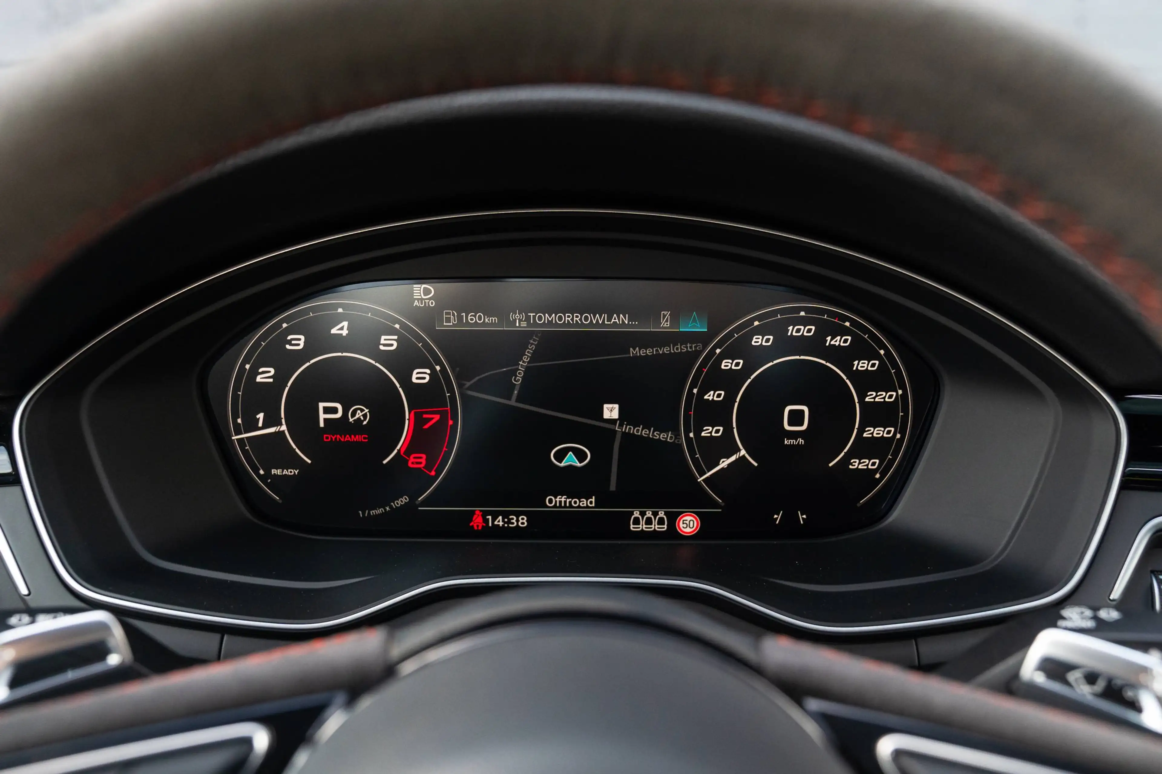 Audi RS4 COMPETITION PLUS / LICHTE VRACHT — photo 13