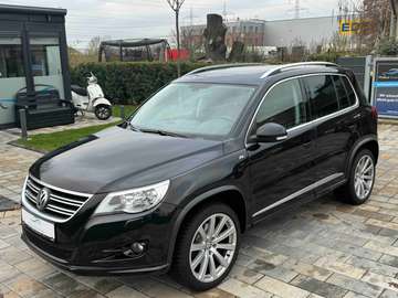 Tiguan Sport & Style 4x4 2.0 TSI *R-Line*DSG*Pano*