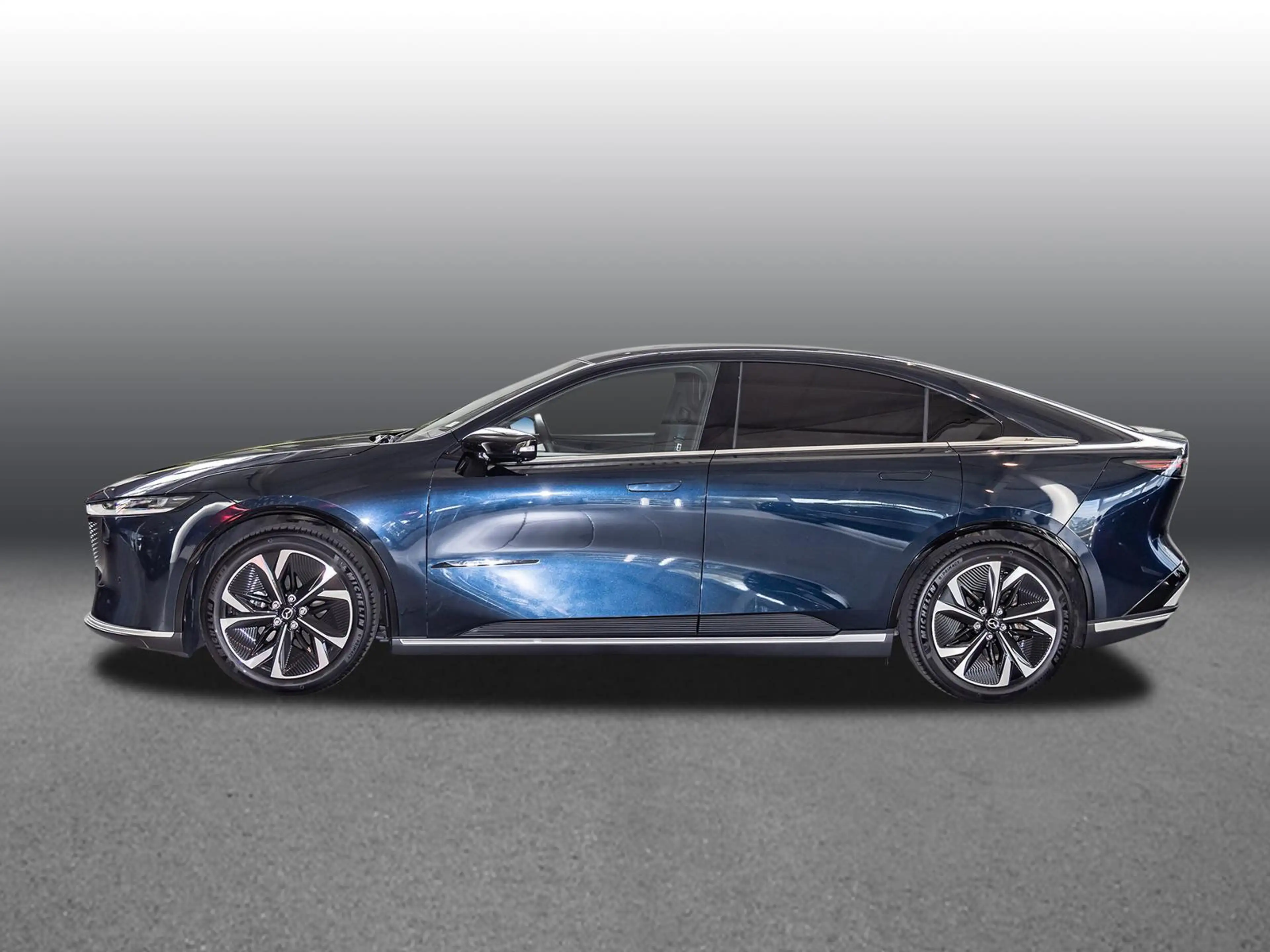 Mazda 6e EV 258PS Takumi AHK LEDER TOTWINKEL HEADUP BT — photo 4