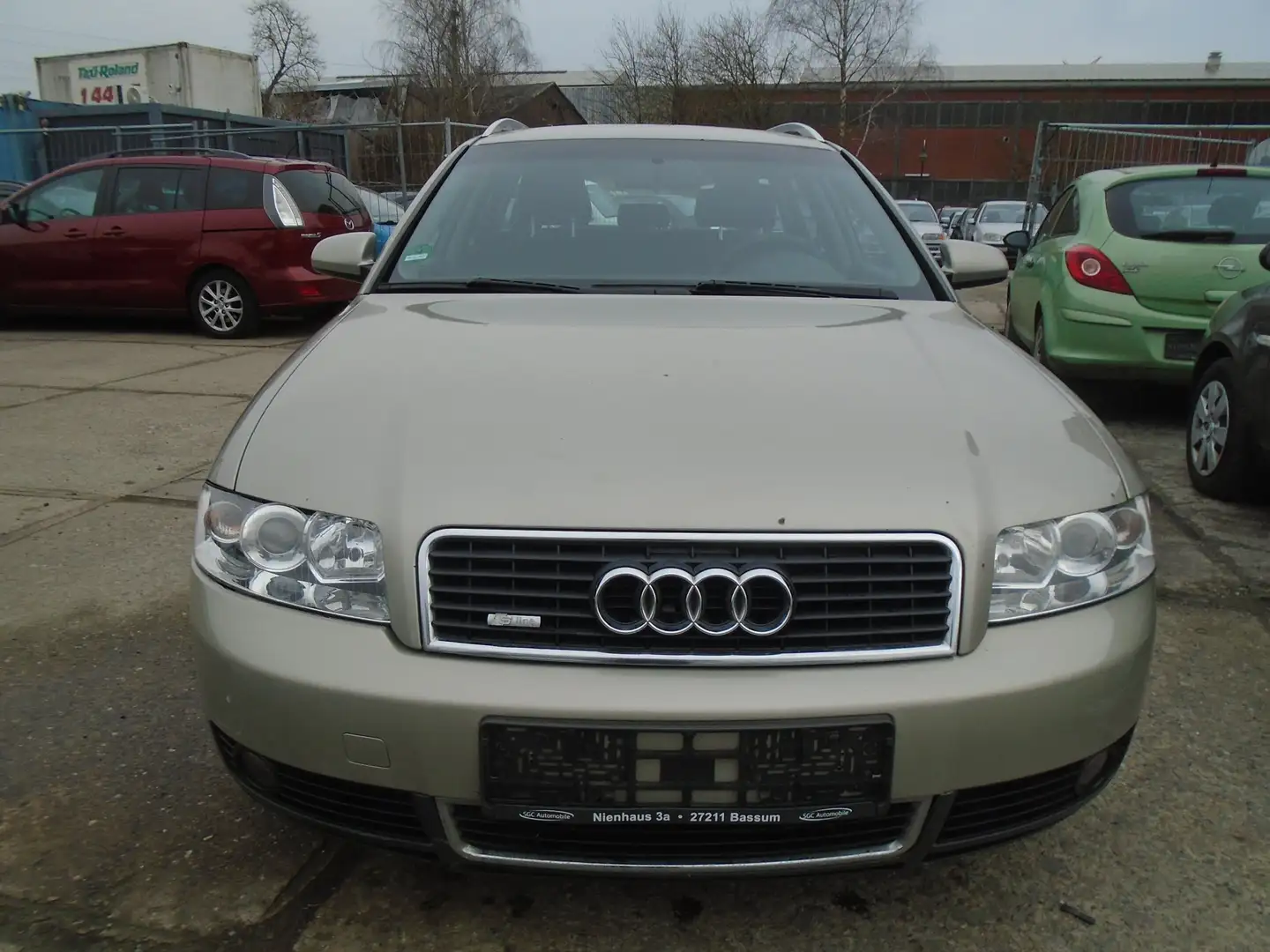 Audi A4 Audi 4-2.0 Benzin  Kombi-Automatik Tüv 03.2025 Szürke - 1