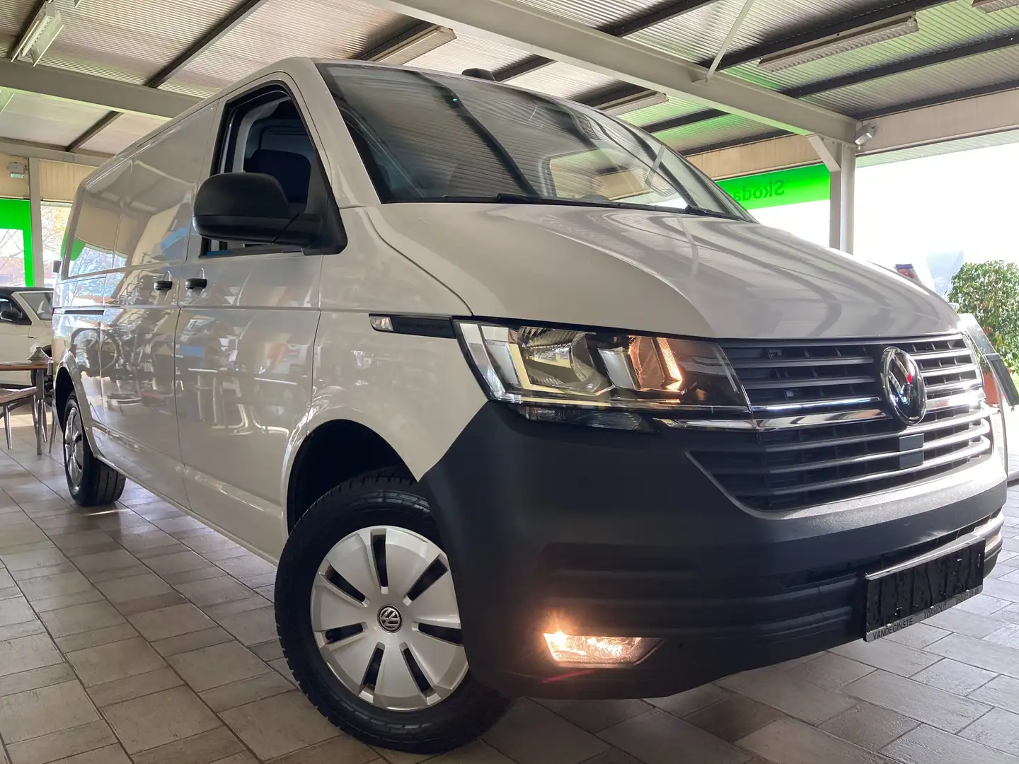 Volkswagen T6.1 Transporter -Lang -GPS -Airco -App -Cruise -Parksensor -Trekhk Blanc - 1