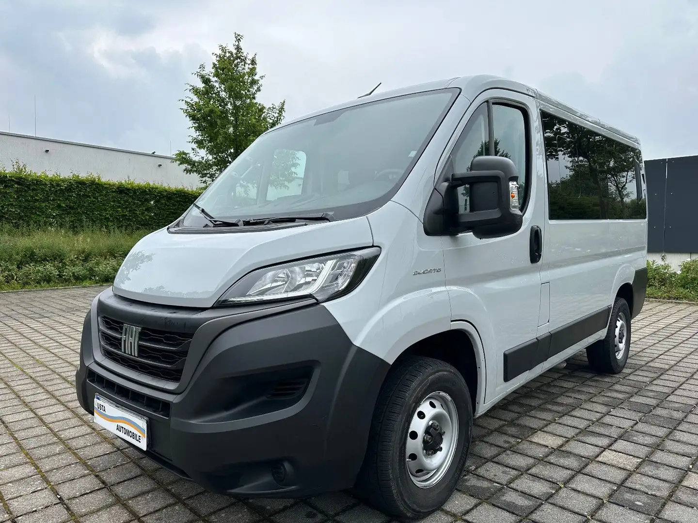 Fiat Ducato Kombi 33 140 L1H1 9Sitzer/Parkschaden Gris - 2