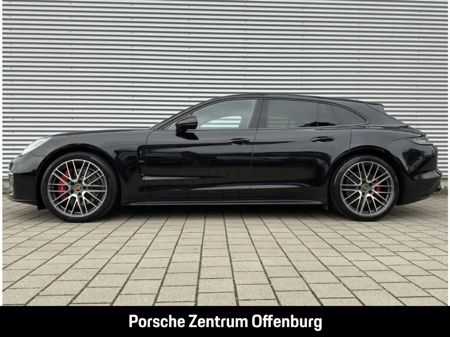 Porsche Panamera GTS Sport Turismo Schwarz - 2