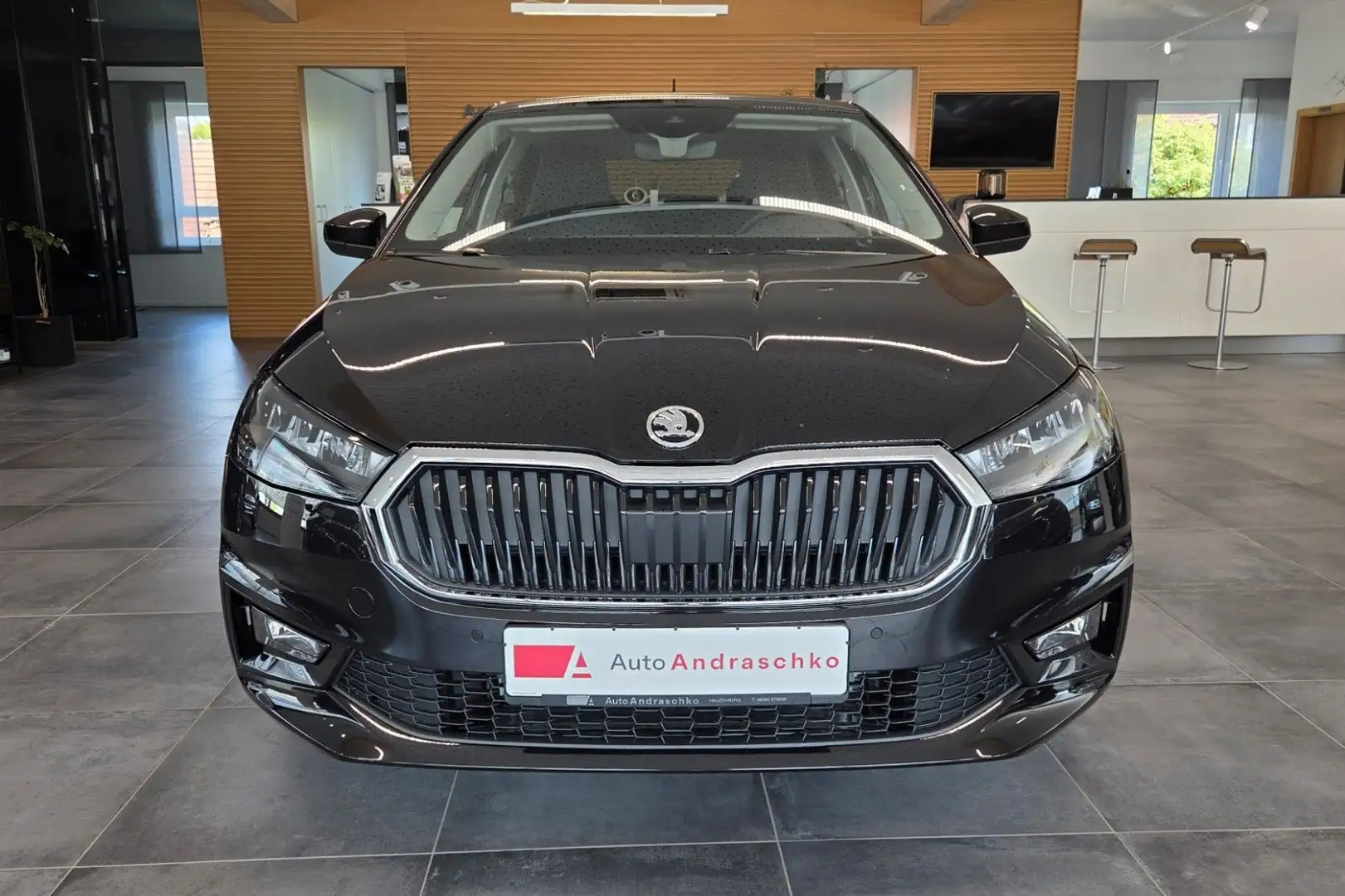 Skoda Fabia 1.0 TSI DSG 130J./Selection 16" SHZ 5J.GAR Negro - 2