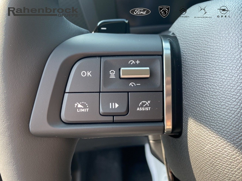 Citroen C4 Hybrid 145 e-DCS6 Max Kamera Sitzheizung — photo 15