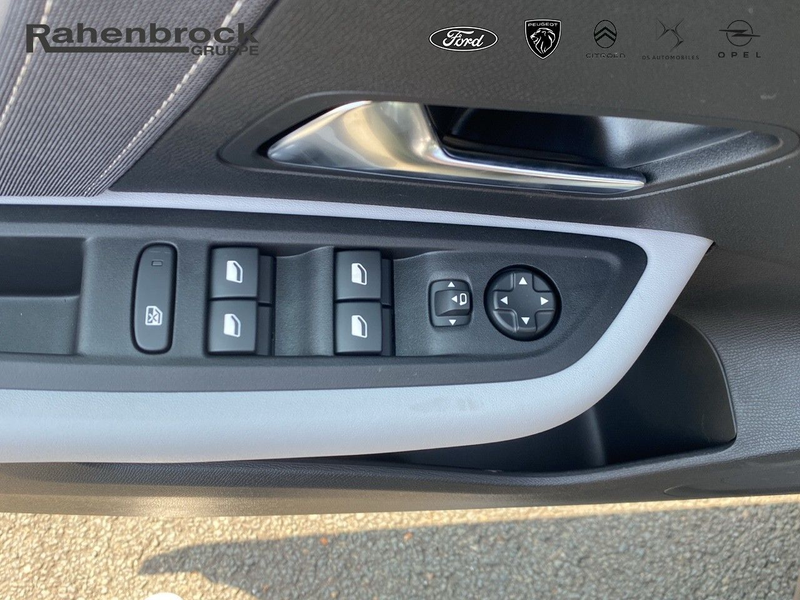 Citroen C4 Hybrid 145 e-DCS6 Max Kamera Sitzheizung — photo 12