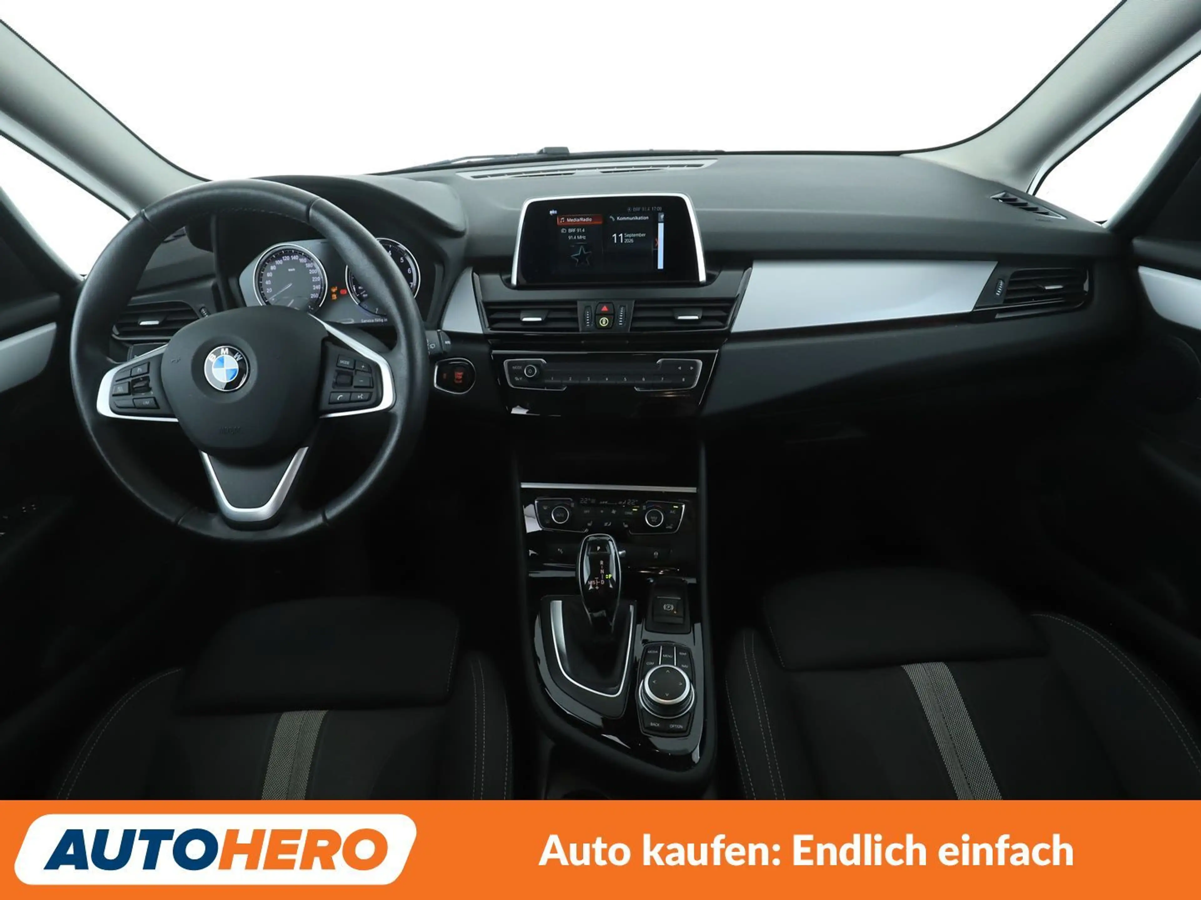 BMW 220 i Gran Tourer Advantage Aut.*NAVI*PDC*TEMPO* — photo 12