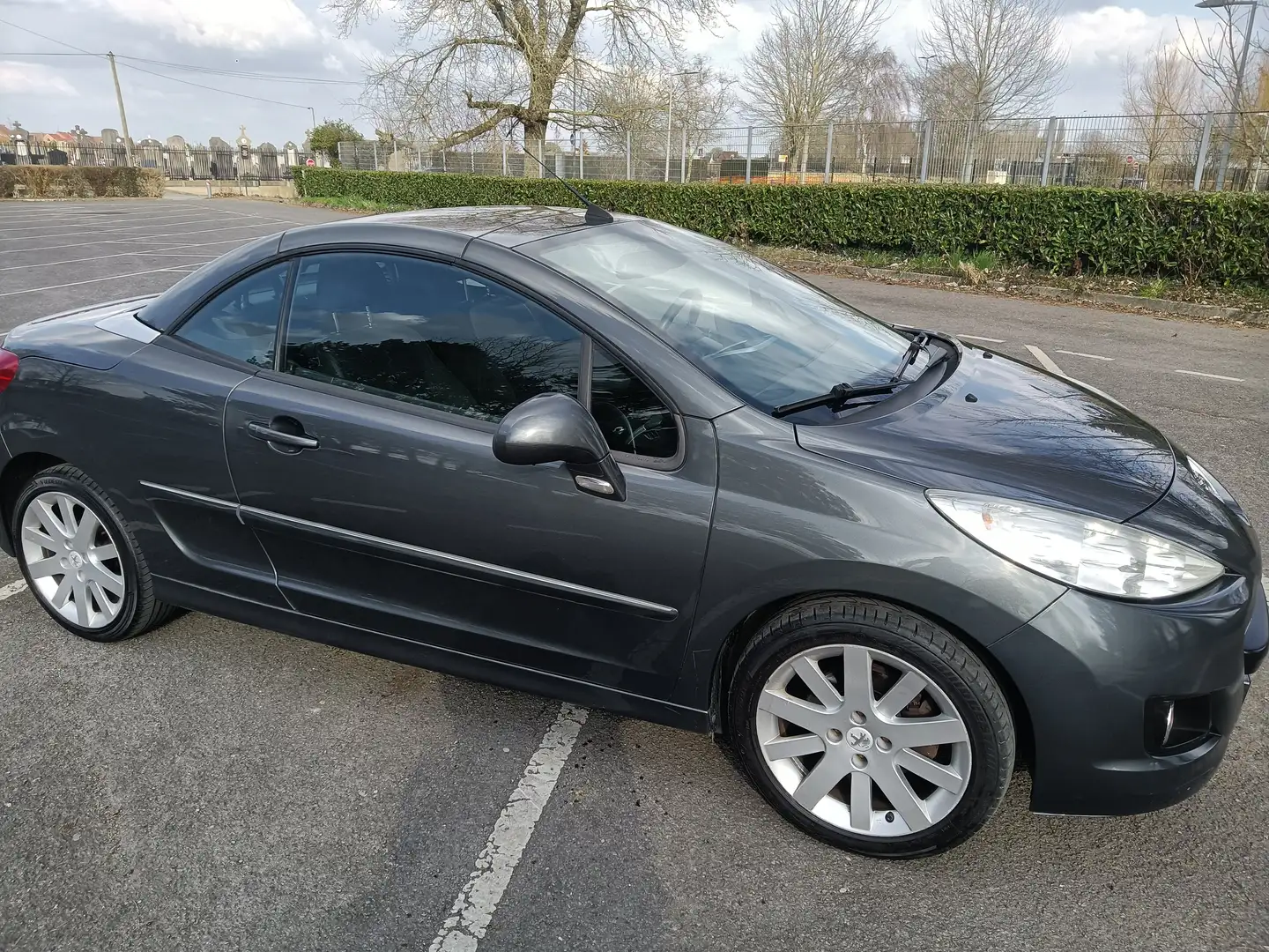 Peugeot 207 207 CC 1.6 HDi 110ch FAP BLUE LION Série 64 Gris - 1