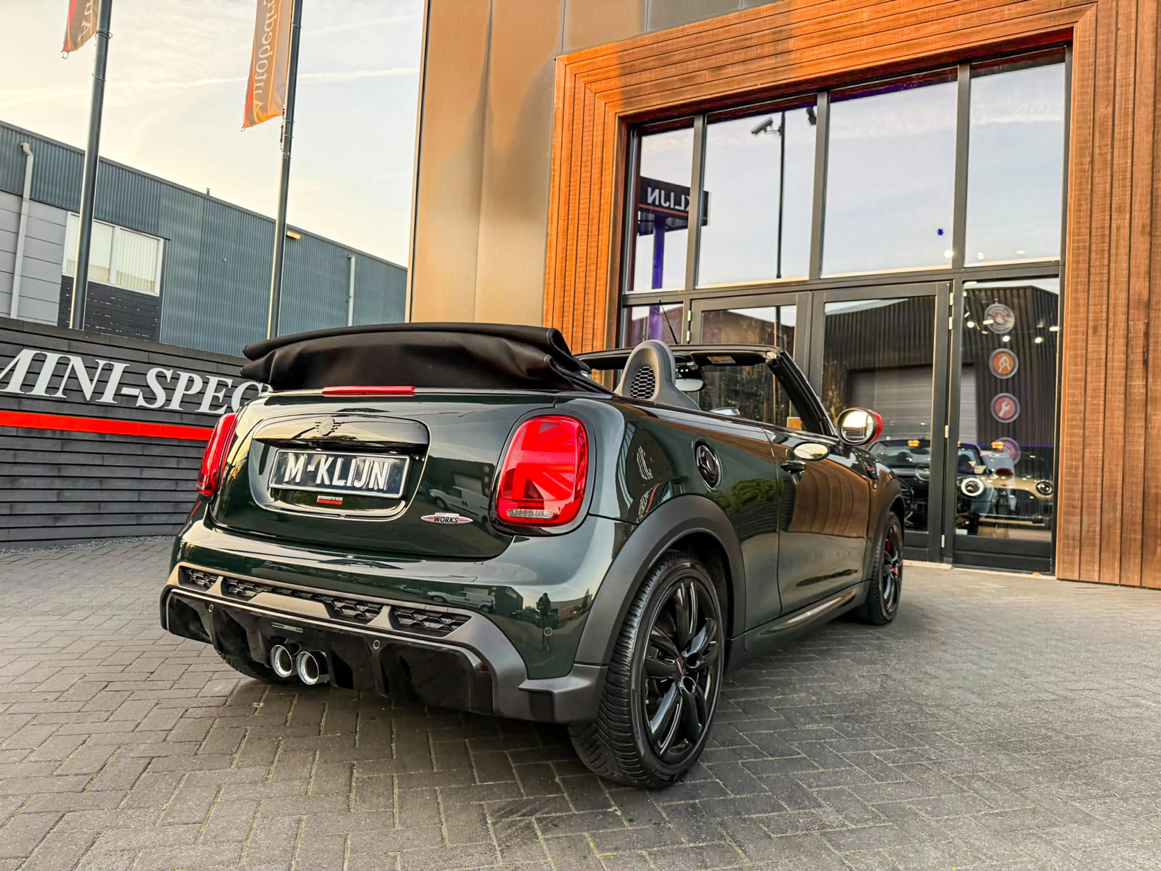 MINI John Cooper Works Cabrio 2.0 JCW Pack F1 aut 231pk Rebelgreen/Camera/Hk/Hea — photo 7