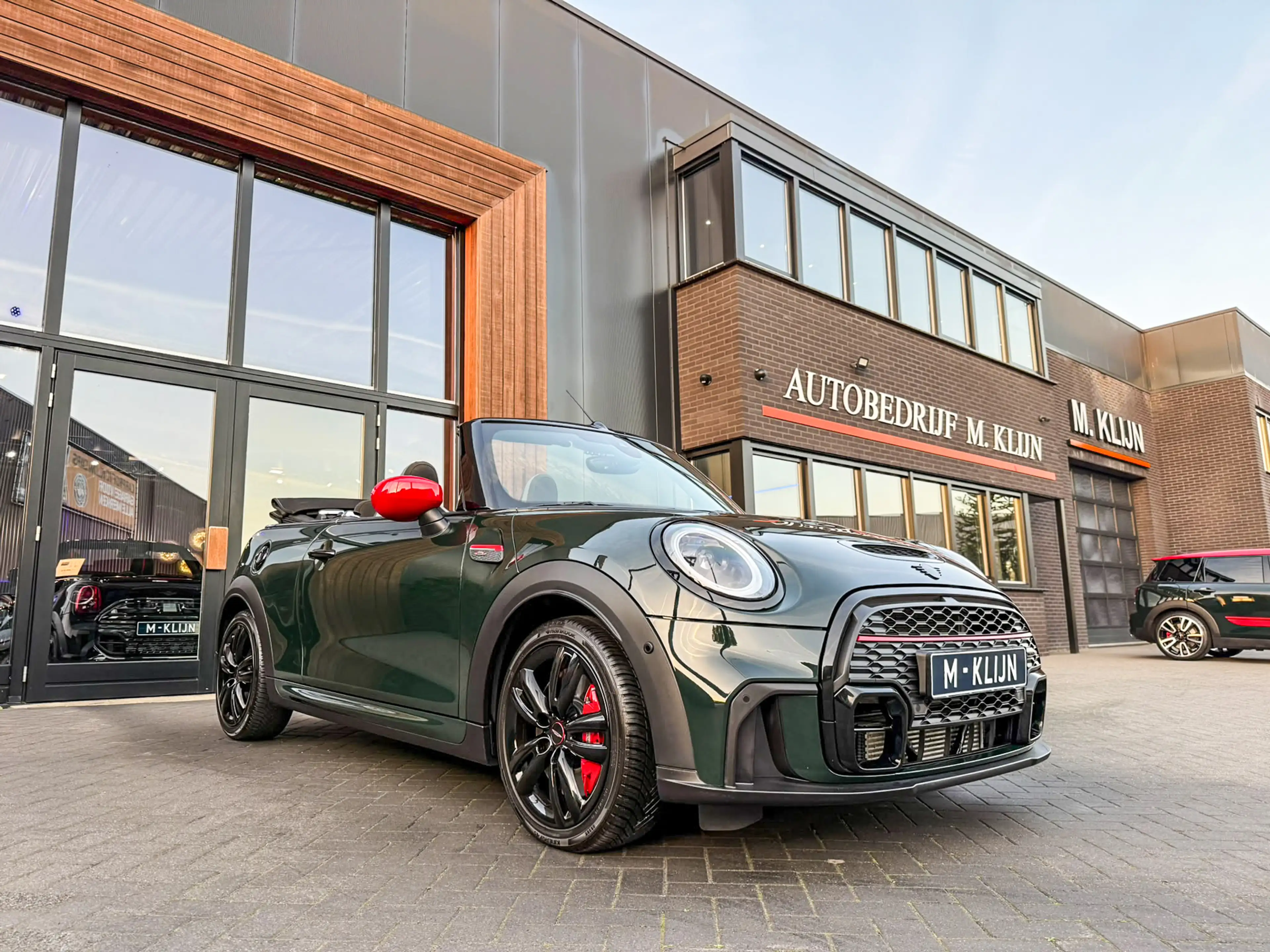 MINI John Cooper Works Cabrio 2.0 JCW Pack F1 aut 231pk Rebelgreen/Camera/Hk/Hea
