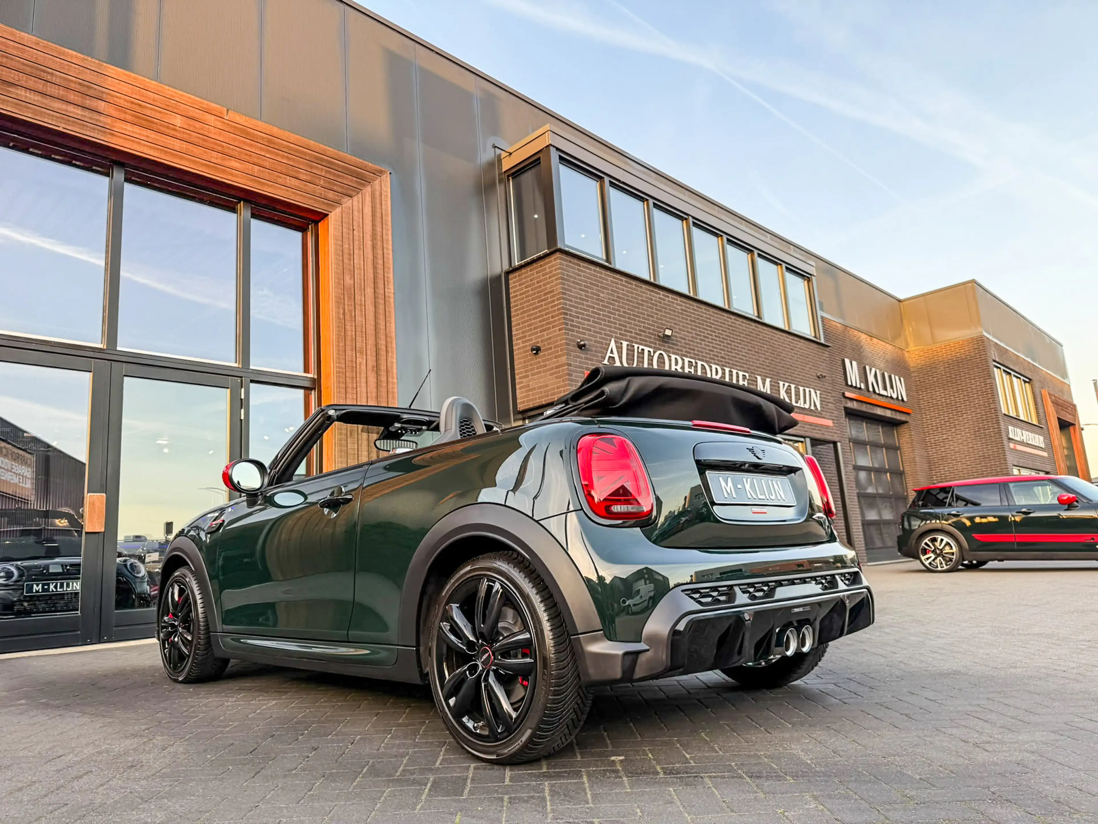 MINI John Cooper Works Cabrio 2.0 JCW Pack F1 aut 231pk Rebelgreen/Camera/Hk/Hea — photo 9
