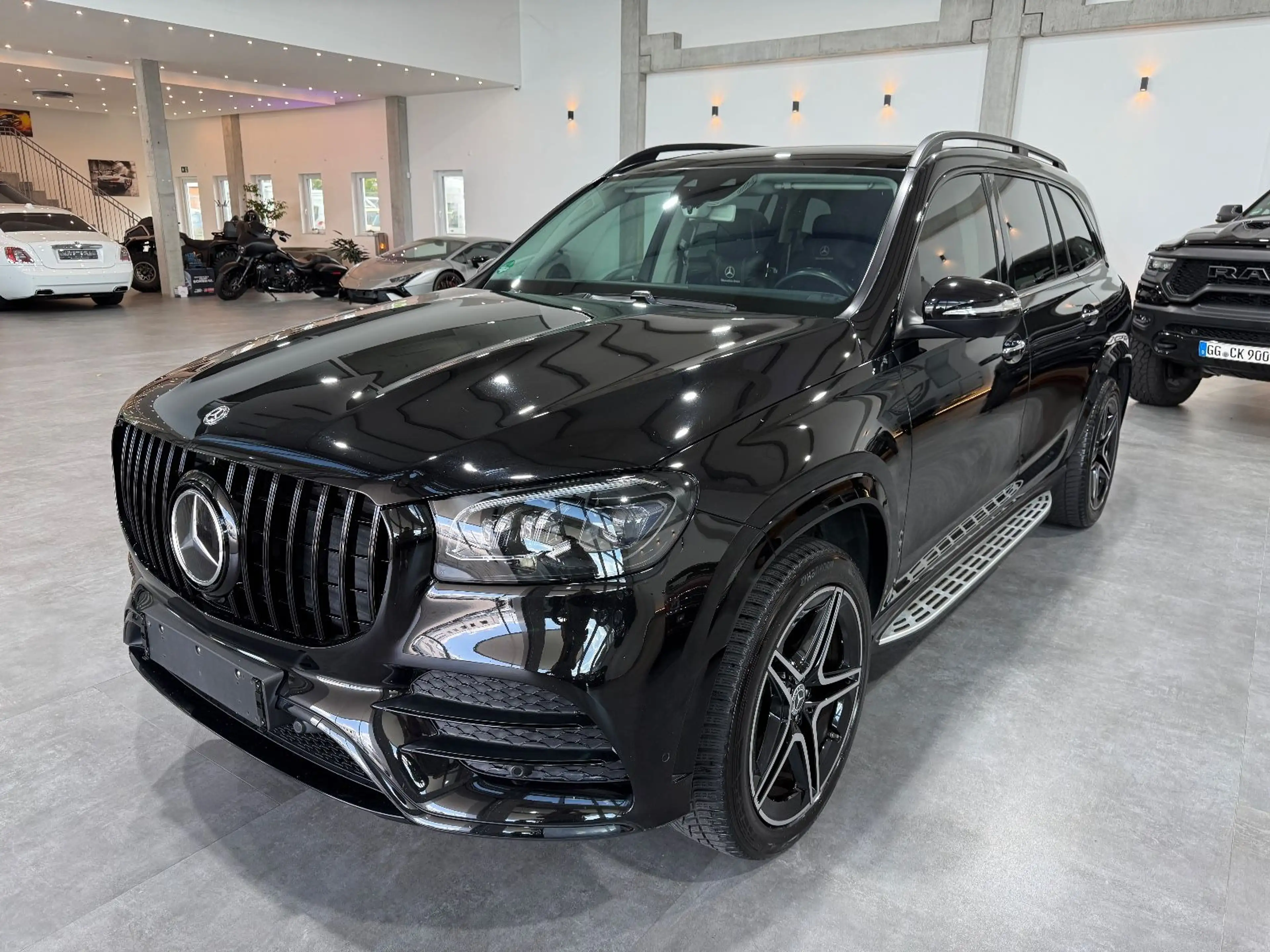 Mercedes-Benz GLS 400 d 4Matic AMG*MultiBeam*Pano*7Stz*360°*