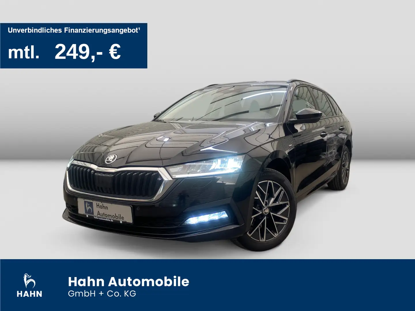 Skoda Octavia Combi 2.0 TDI DSG Clever AHK PanoDach Noir - 1