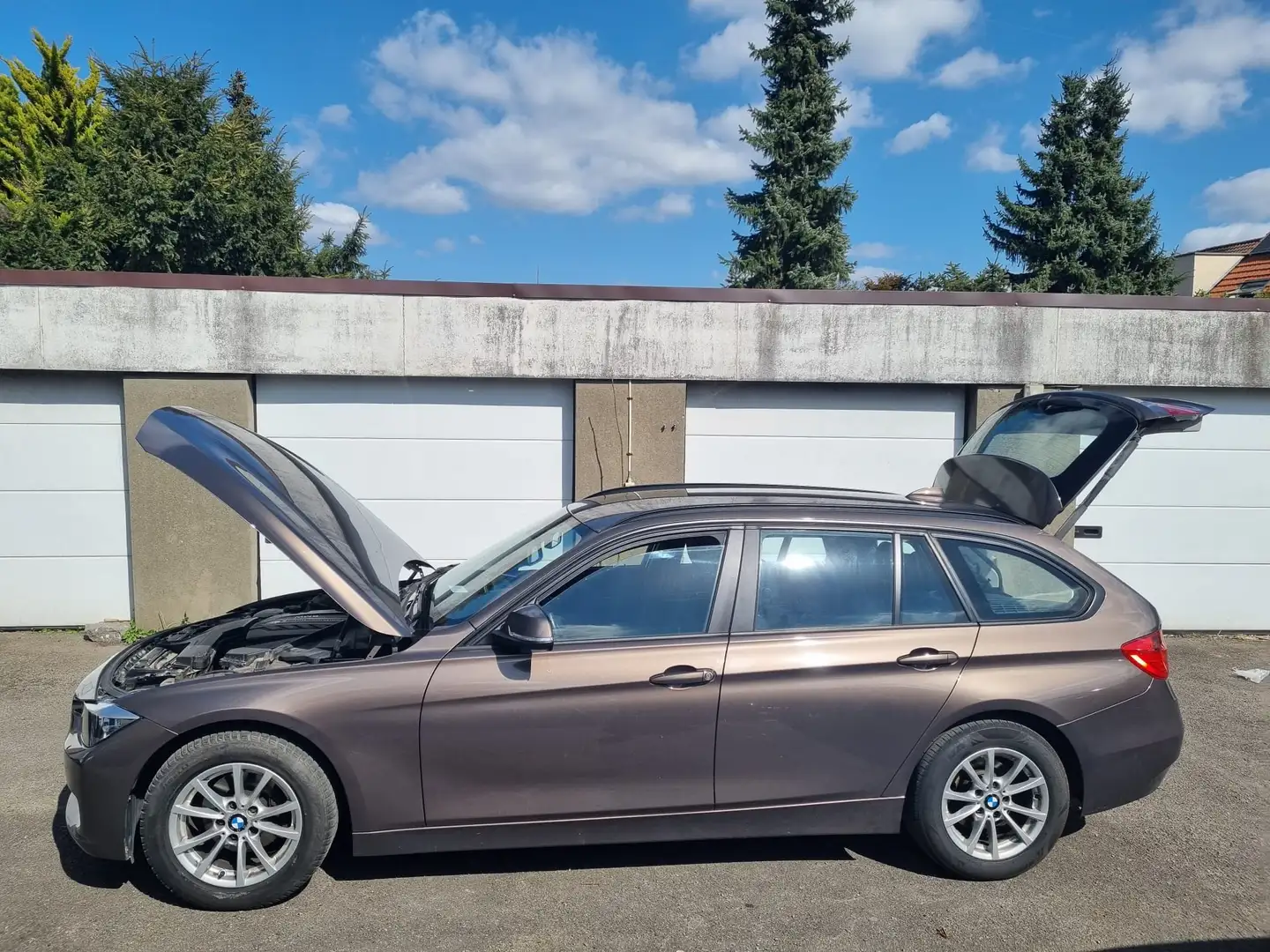 BMW 318 Touring 318 d Brun - 1