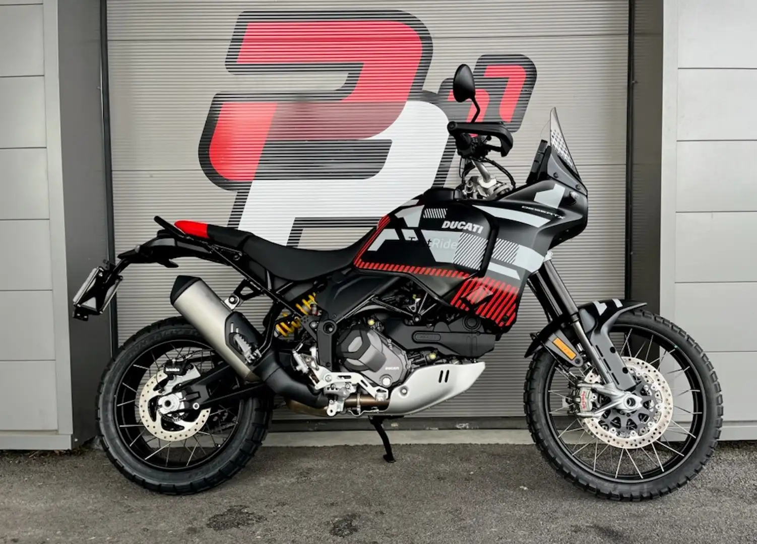 Ducati DesertX Noir - 2