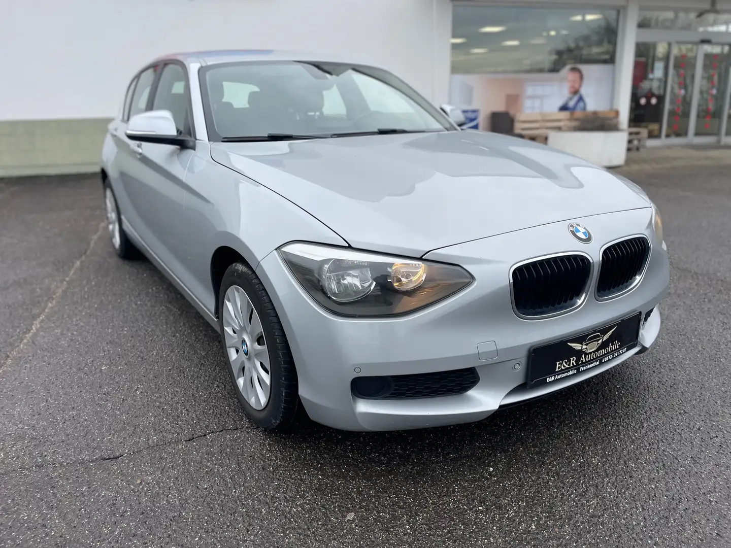 BMW 116 116 d Grau - 1