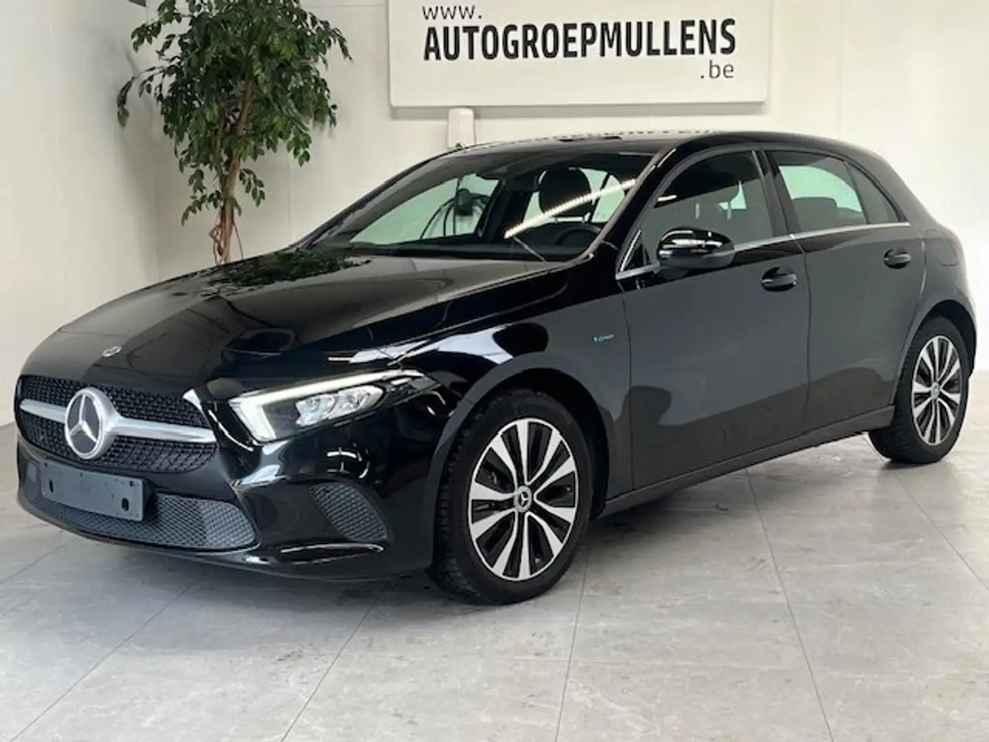 Mercedes-Benz A 250 250e Business Solution 8G-DCT Negro - 1