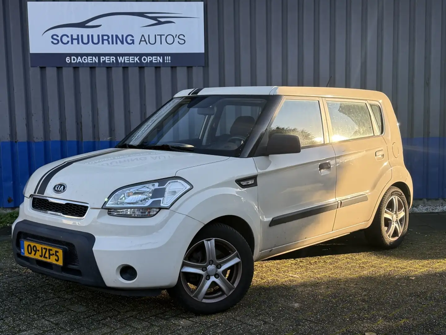 Kia Soul 1.6 X-pect Cool Weiß - 1