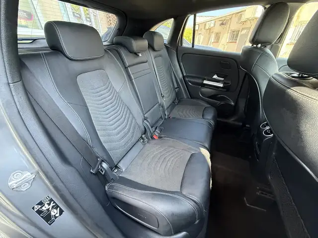 Mercedes-Benz Gla view 14