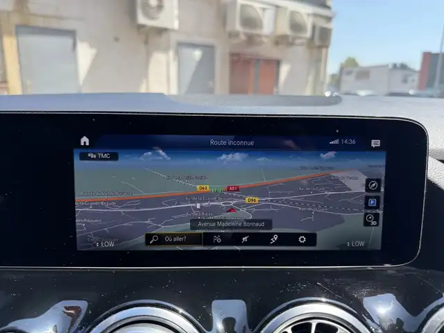 Mercedes-Benz Gla view 30