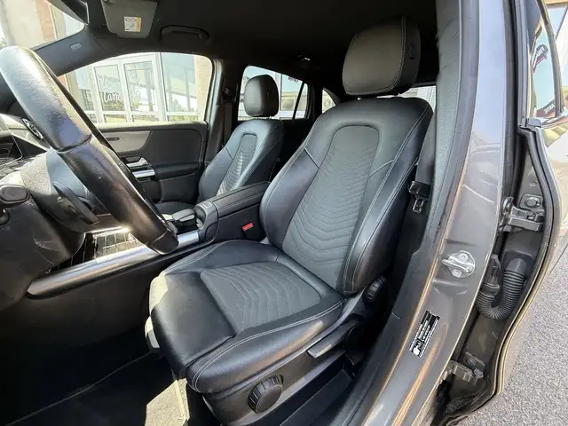 Mercedes-Benz Gla view 10