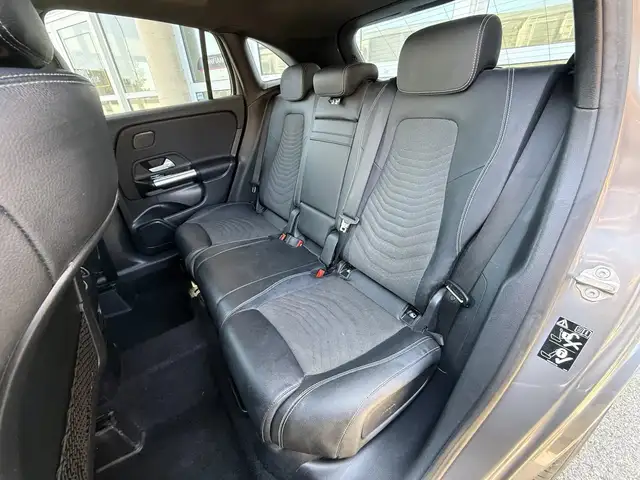 Mercedes-Benz Gla view 16