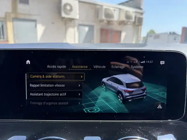 Mercedes-Benz Gla view 24