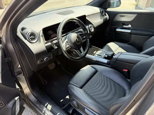 Mercedes-Benz Gla view 9