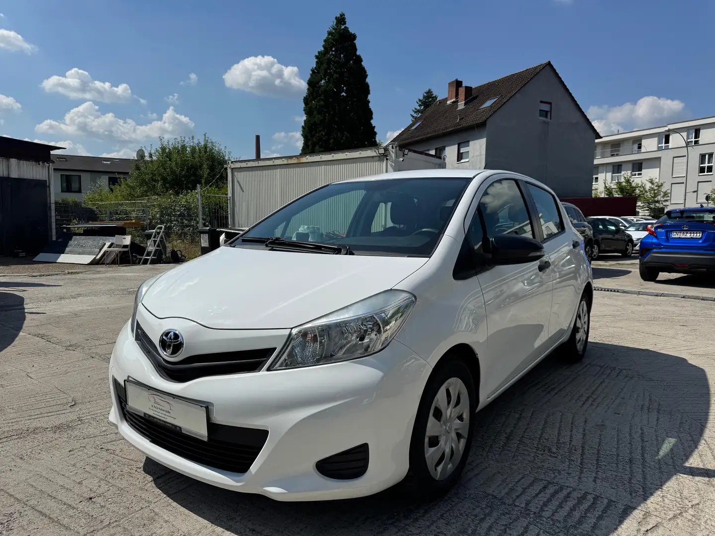 Toyota Yaris 1.0 Dual VVT-i Cool*Klima* Weiß - 2