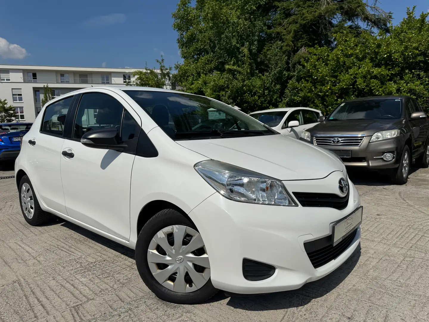 Toyota Yaris 1.0 Dual VVT-i Cool*Klima* Weiß - 1