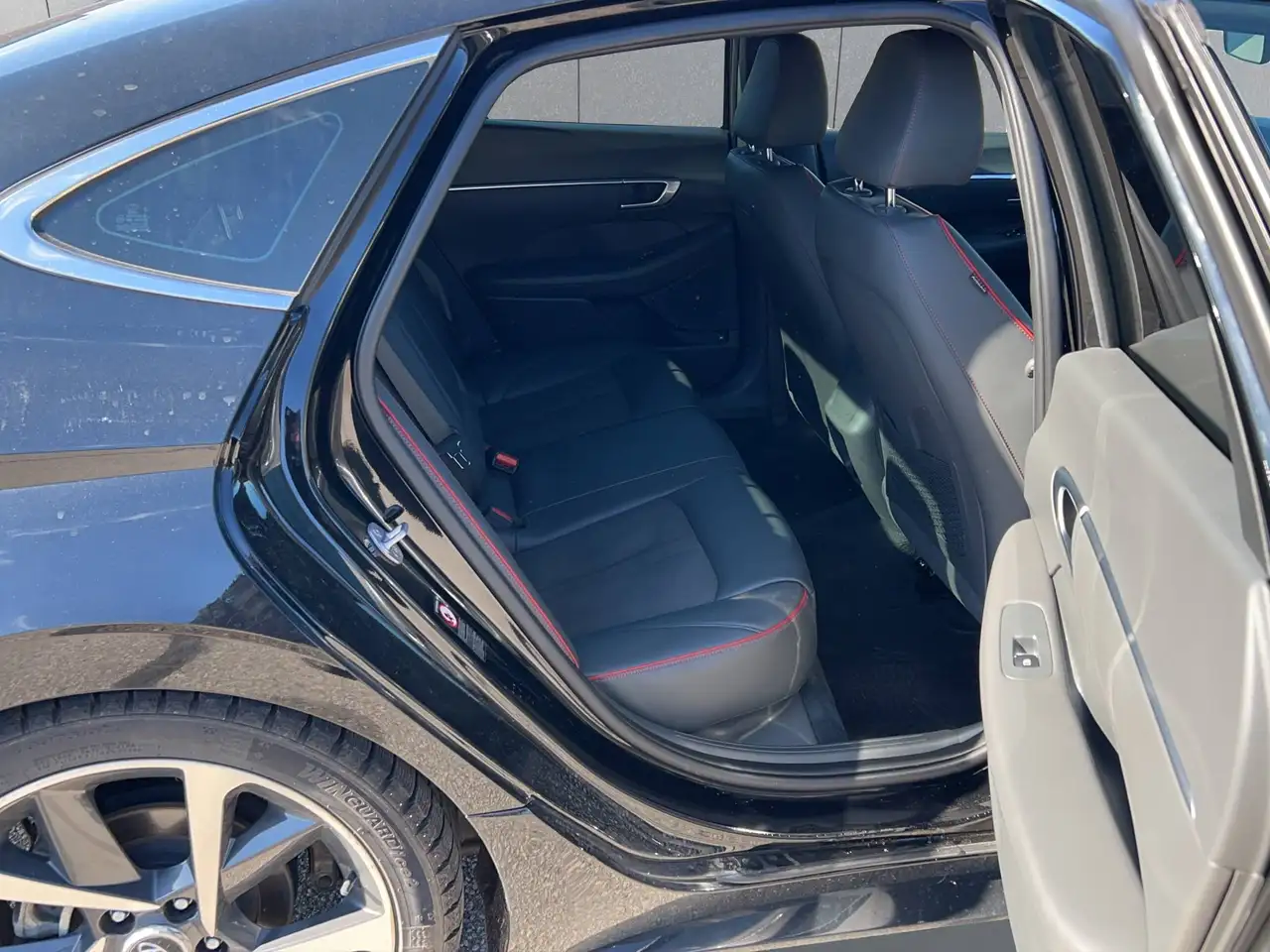 Hyundai SONATA снимка Hyundai SONATA