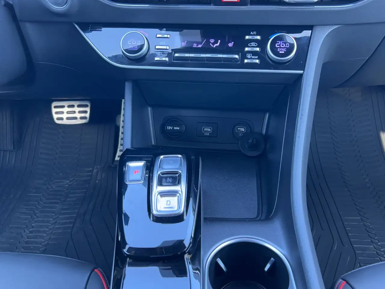 Hyundai SONATA снимка Hyundai SONATA
