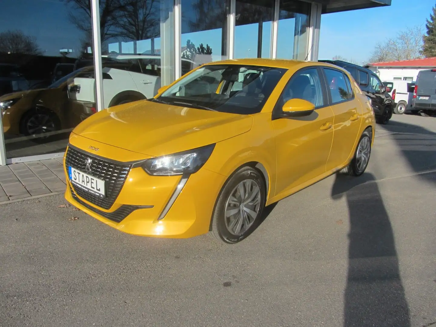 Peugeot 208 PureTech 75 Active Gelb - 1