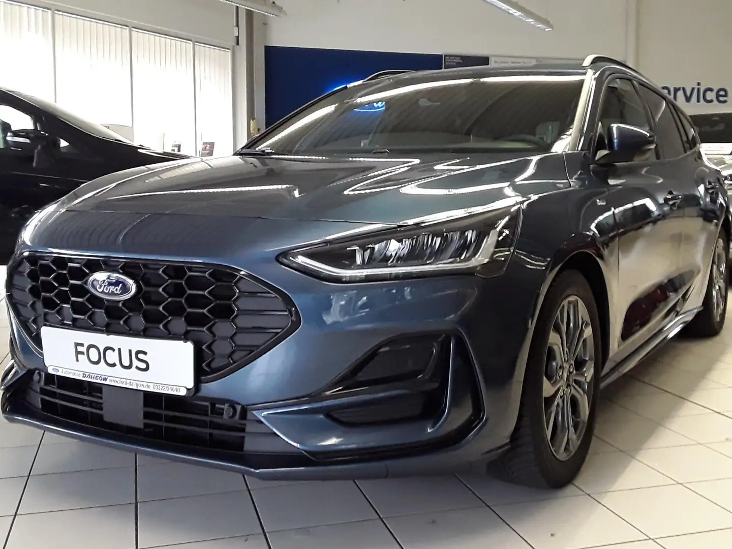 Ford Focus Focus Turnier1.0 Hybrid Aut. ST-LINE X,ACC,LED,AHK Blau - 2