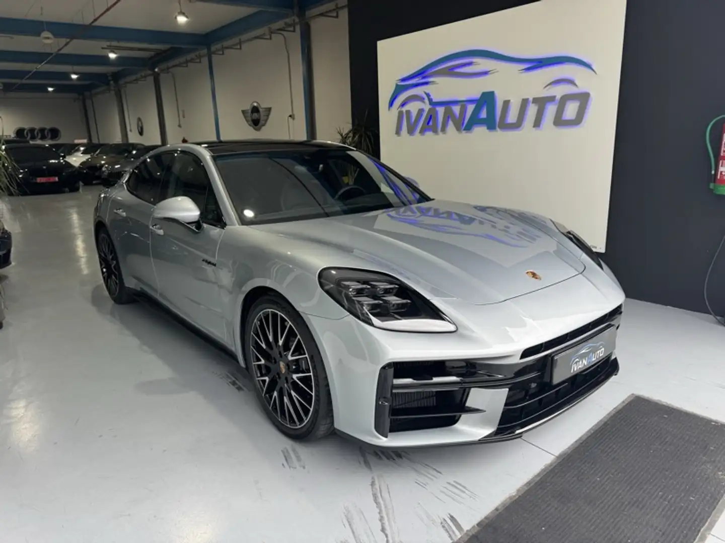 Porsche Panamera 4S E-Hybrid Aut. Zilver - 1