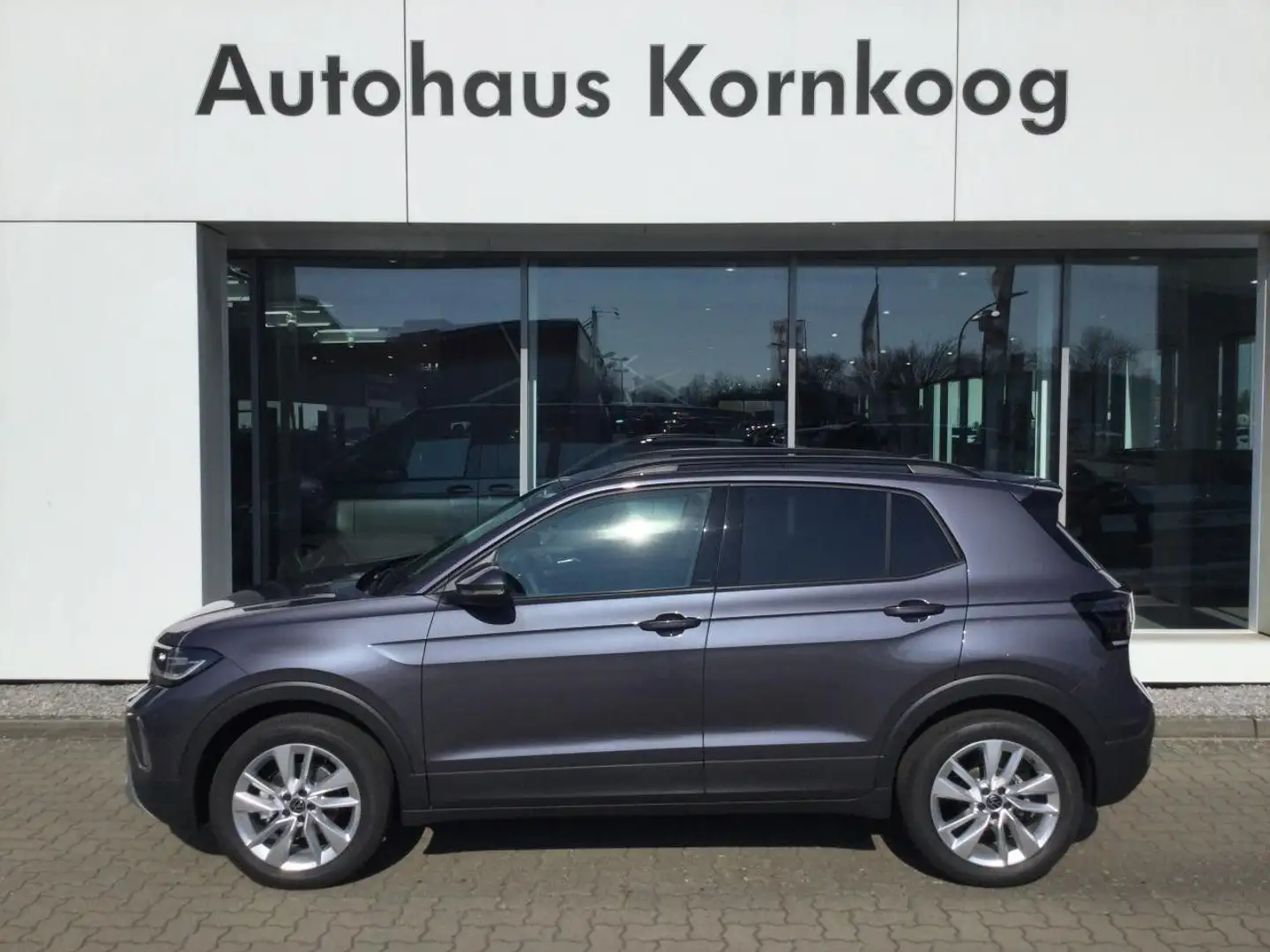 Volkswagen T-Cross 1.5 TSI DSG "Life" LED ACC APP AHK Klima Grau - 1