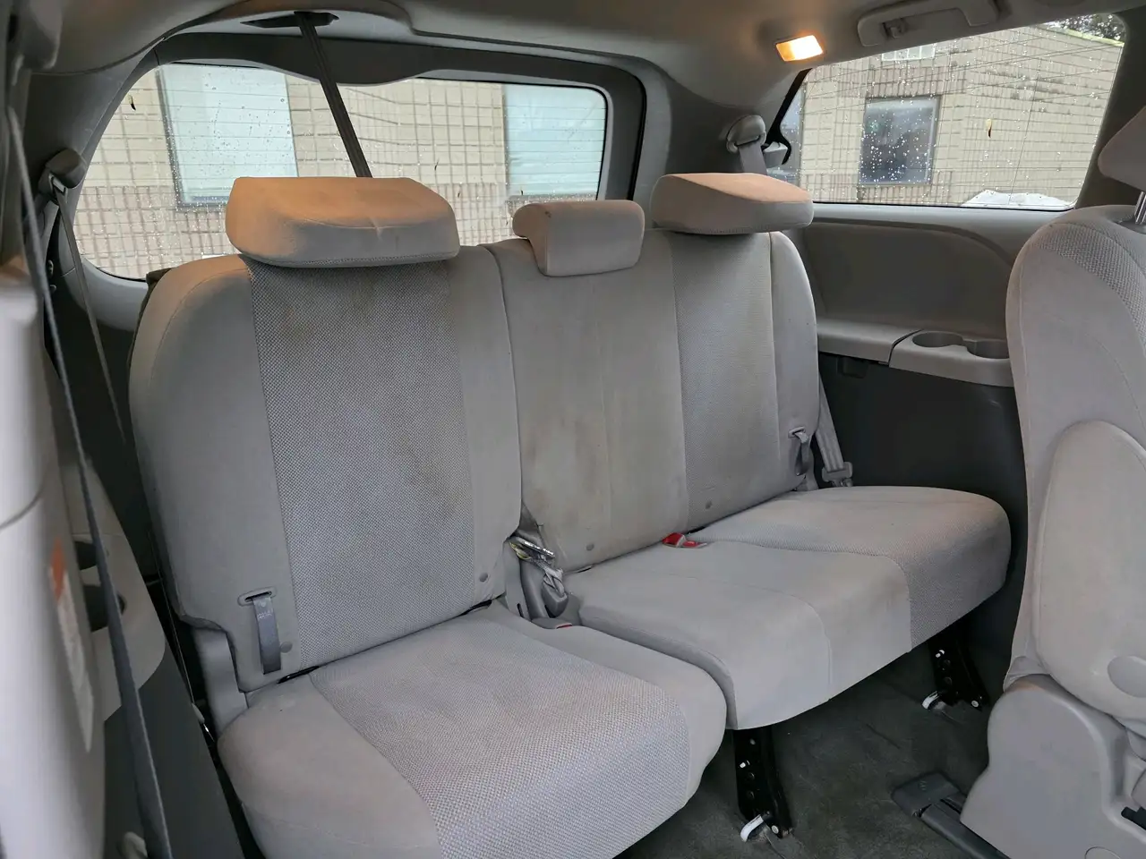 Toyota Sienna снимка Toyota Sienna