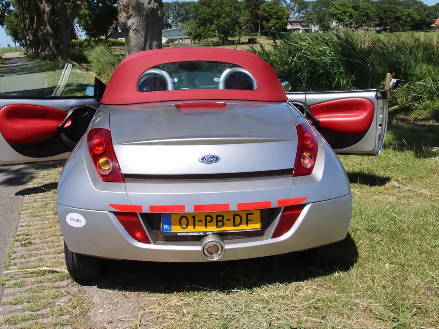 Ford Streetka Ka/Ka+ 1.6 Futura Zilver - 2