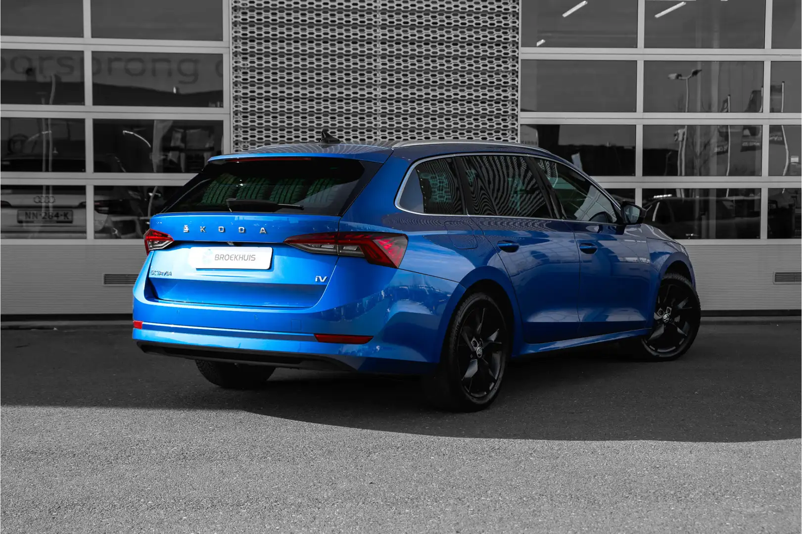 Skoda Octavia Combi 1.4 TSI iV PHEV Business Edition Plus | Came Blauw - 2
