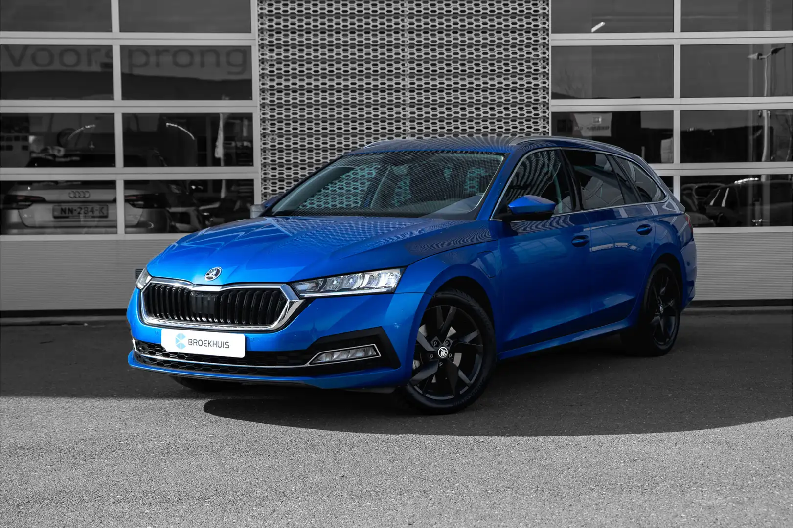 Skoda Octavia Combi 1.4 TSI iV PHEV Business Edition Plus | Came Blauw - 1