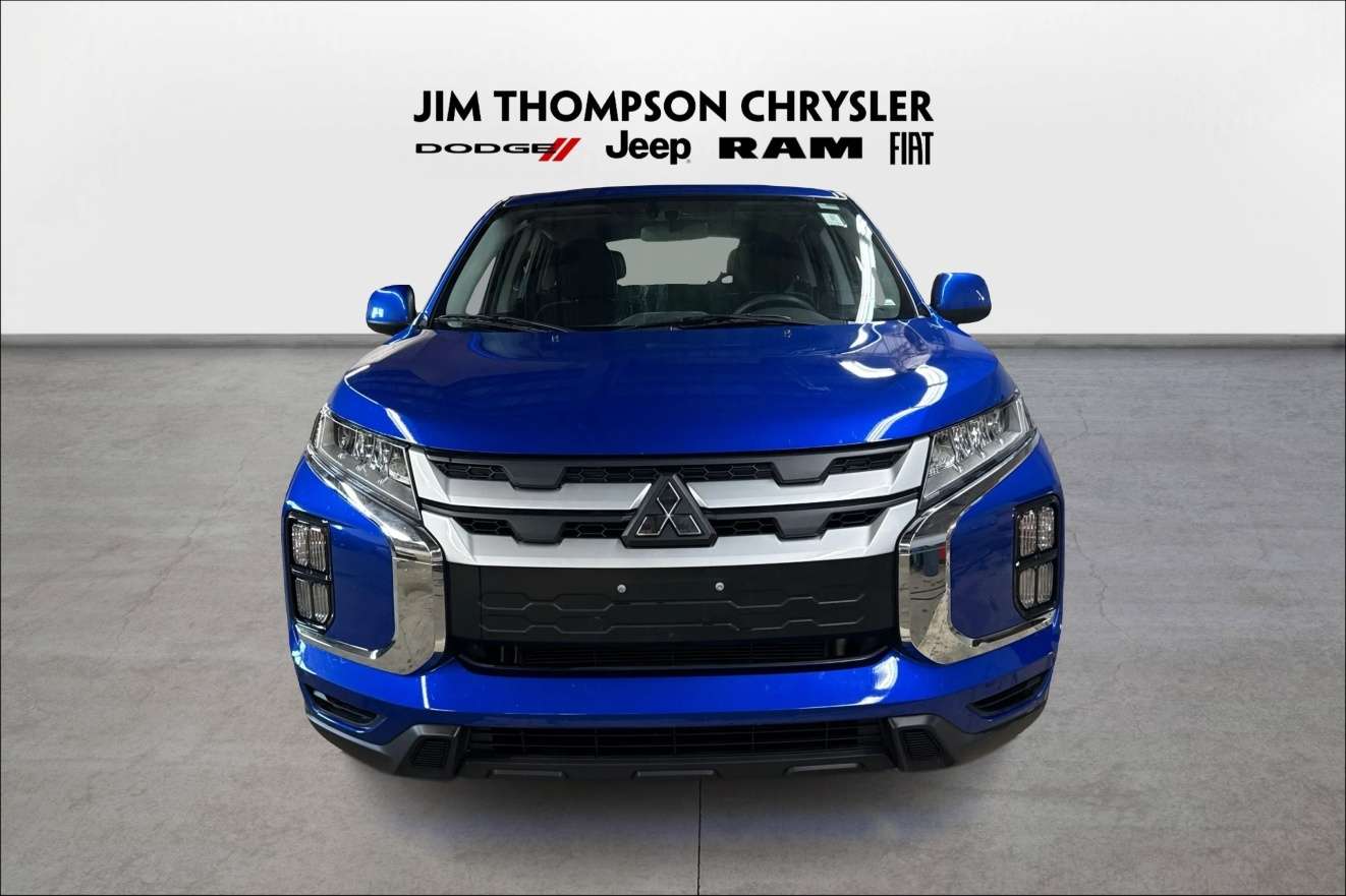 2026 Mitsubishi RVR ES  | CarPlay BackUp Cam 8 Screen Heated Seats — снимка 2