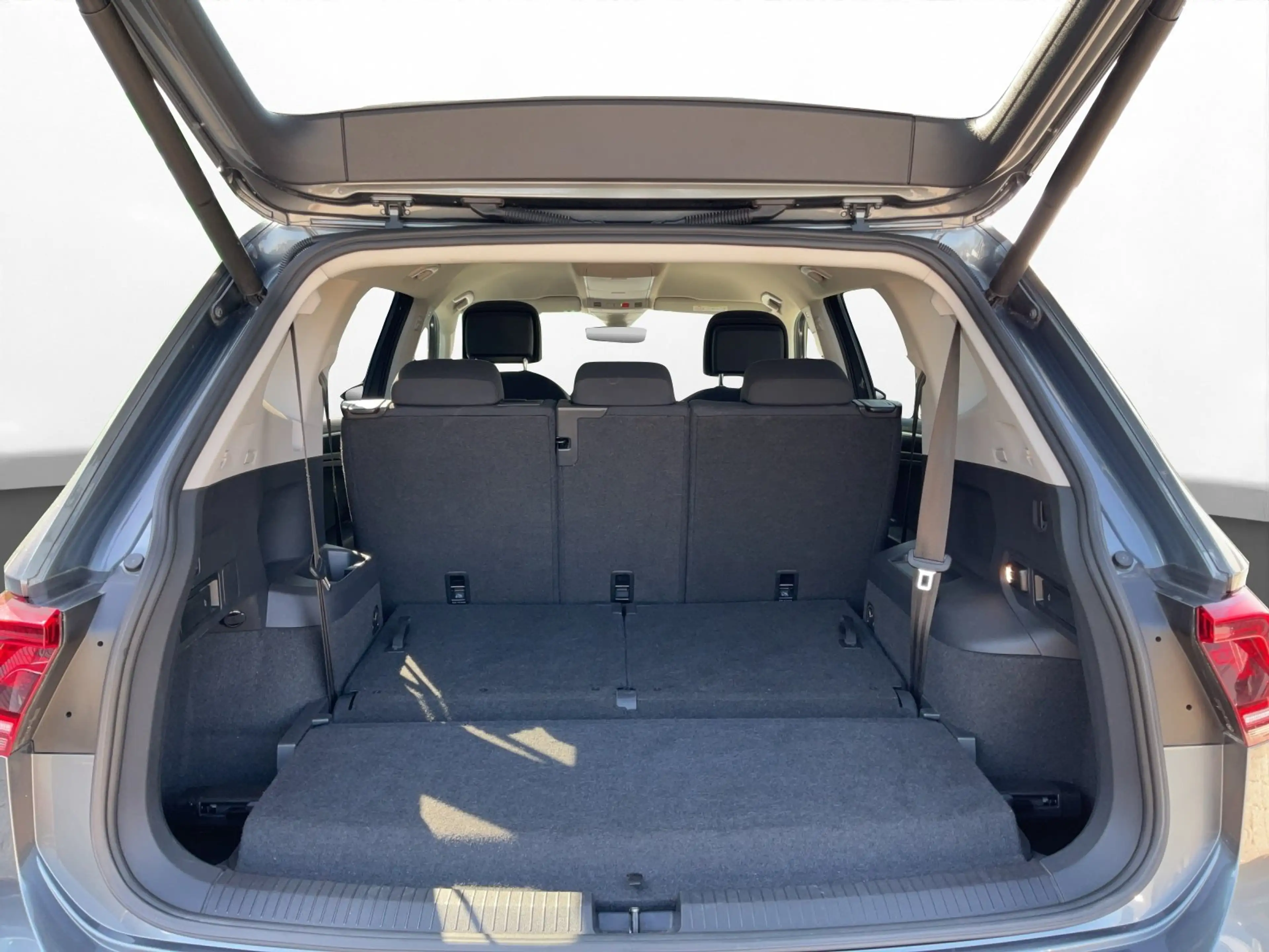 Volkswagen Tiguan Allspace Tiguan 2.0 TDI DSG 4MOTION ALLSPACE | NAVI | LED — photo 7