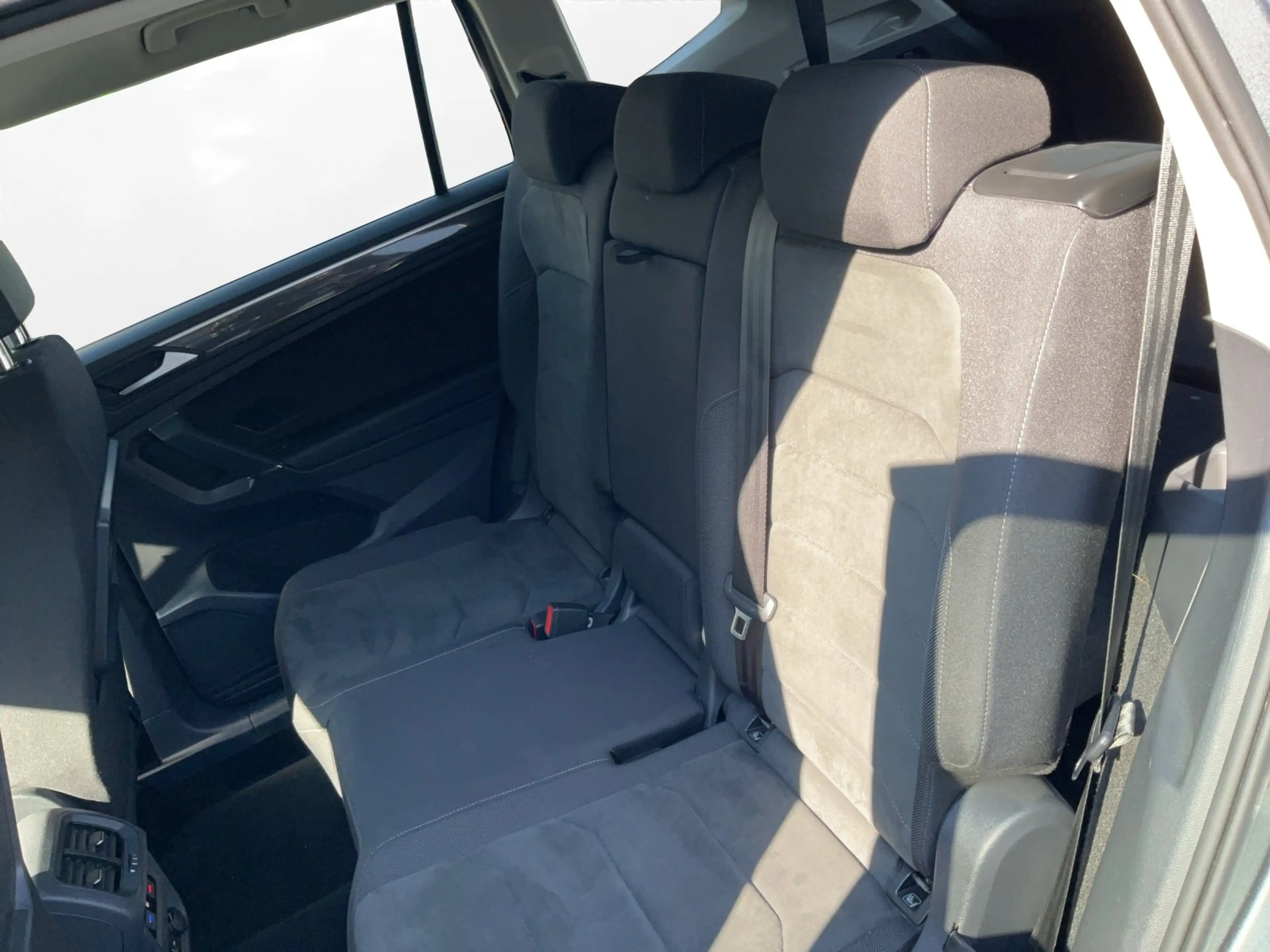 Volkswagen Tiguan Allspace Tiguan 2.0 TDI DSG 4MOTION ALLSPACE | NAVI | LED — photo 12