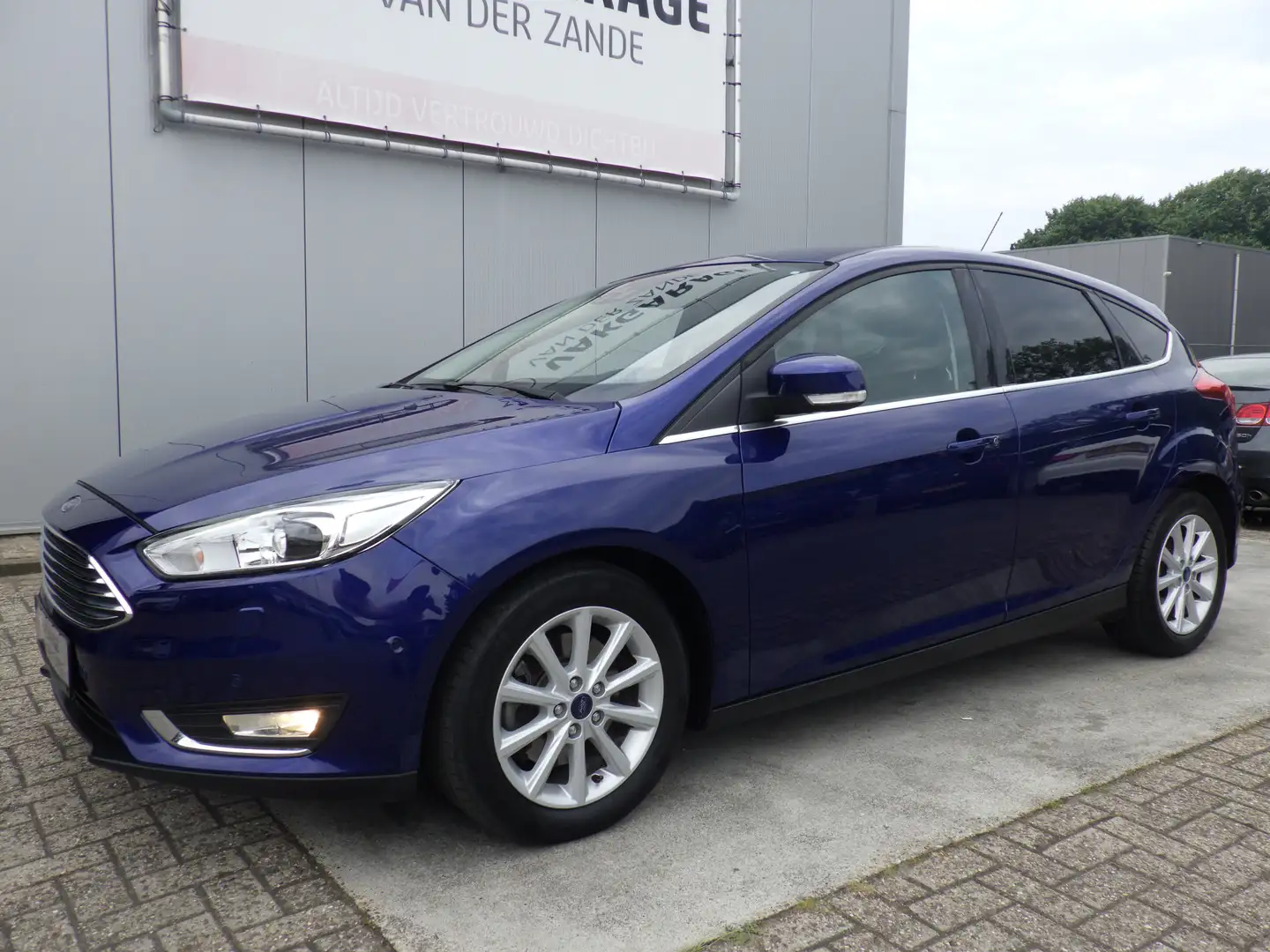 Ford Focus 1.5 AUT 180PK Titanium Edition, Camera, Zeer Compl Blauw - 2