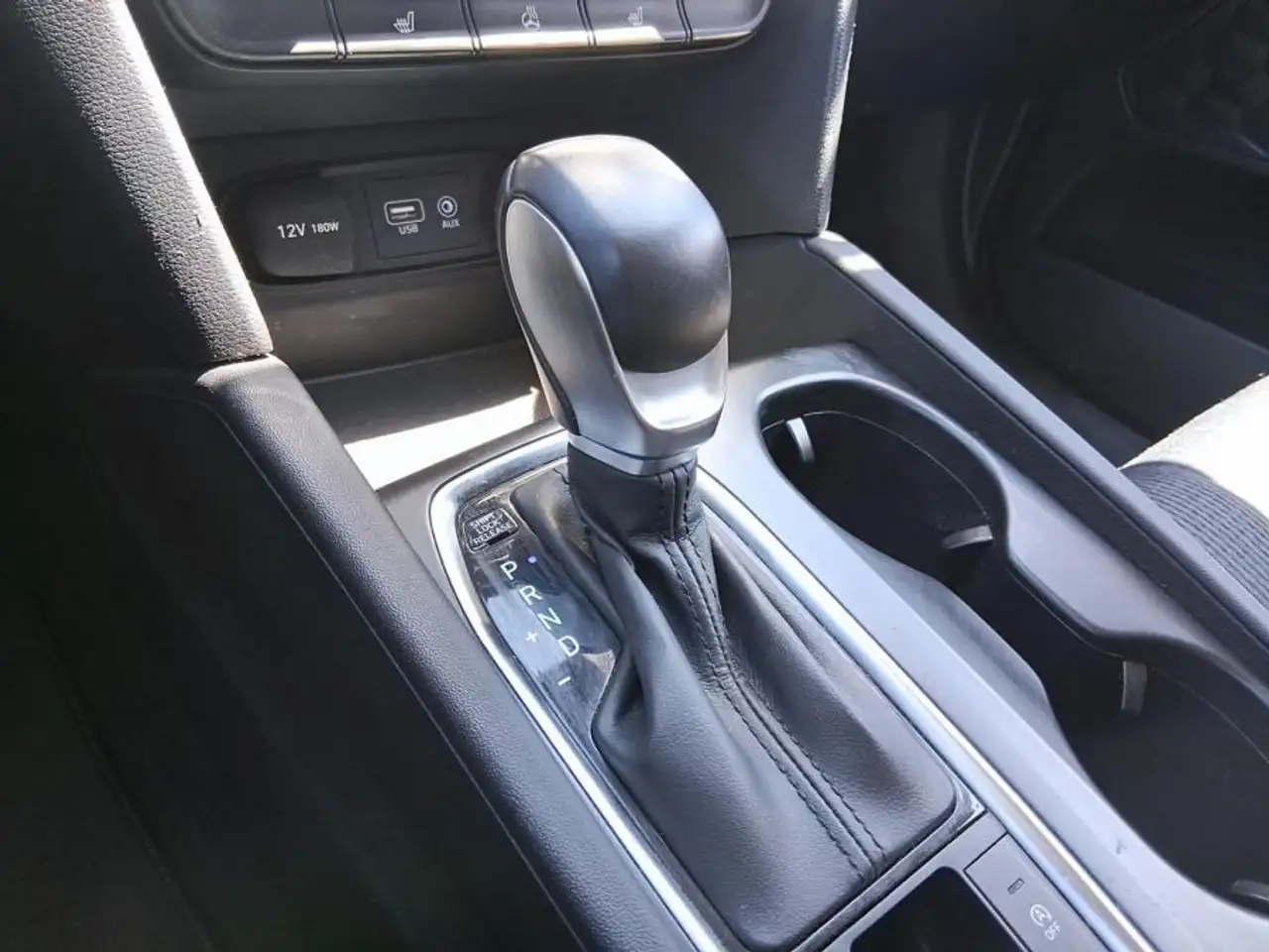 Hyundai SANTA FE снимка Hyundai SANTA FE